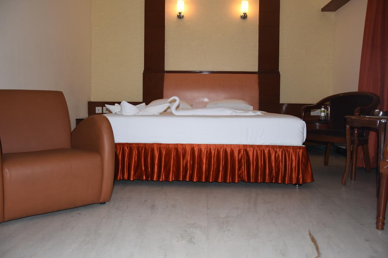 Ulo Chennai Deluxe Otel Dış mekan fotoğraf