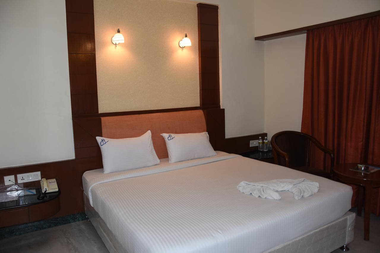 Ulo Chennai Deluxe Otel Dış mekan fotoğraf